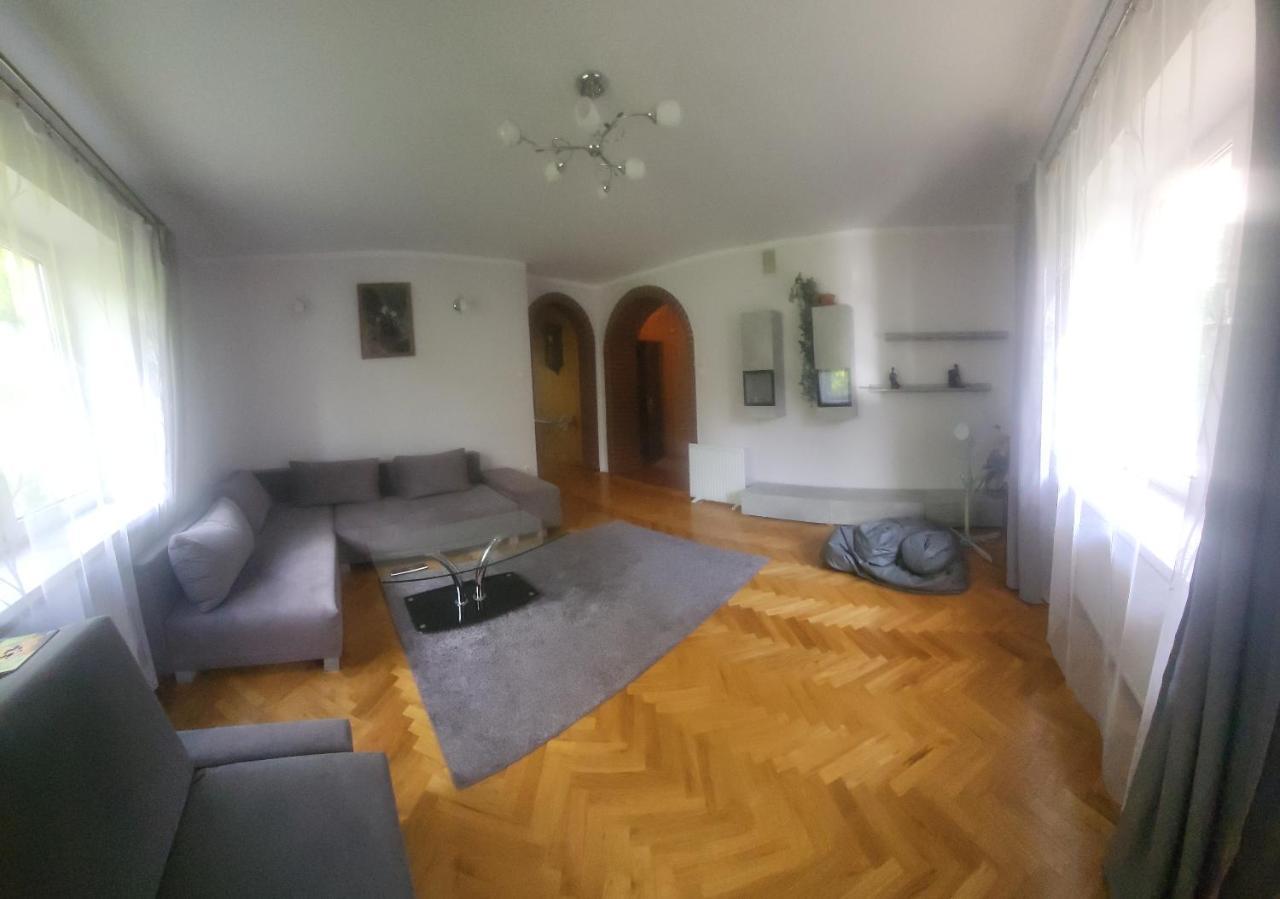 Appartamento Apartament Przy Bloniach Cracovia Esterno foto